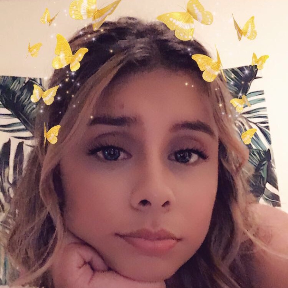 Meet your Posher, Julissa